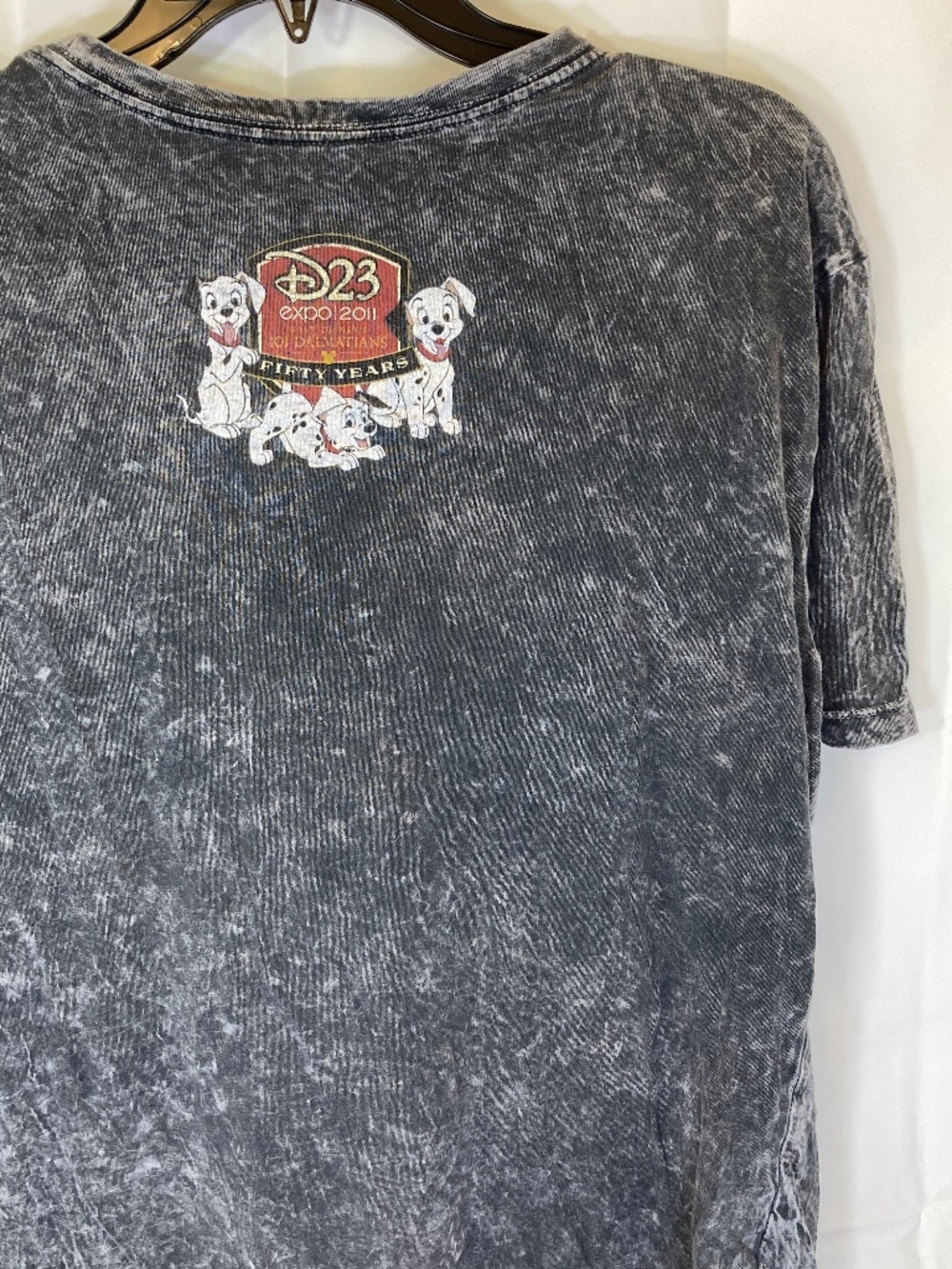 Disney 2011 D23 Expo Shirt Sz L 101 Dalmatians Unisex Shirt Gray Short Sleeve - Picture 13 of 15